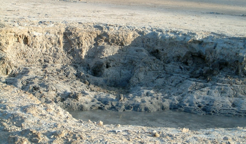 Iszapfortyogó a Solfatara-kráterben